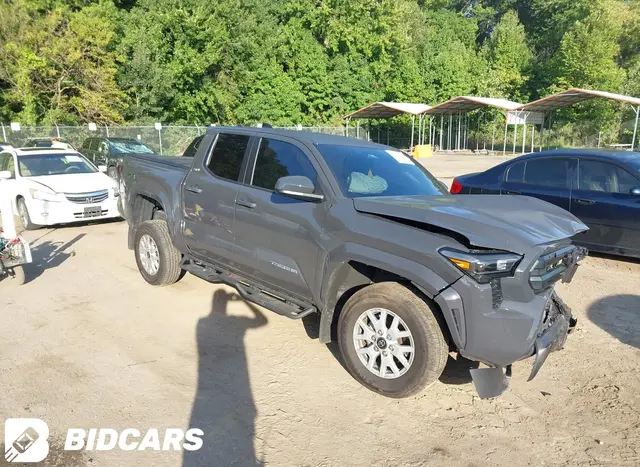 2026 Toyota Tacoma, VIN 3TMLB5JN9TM252264 - photo 2