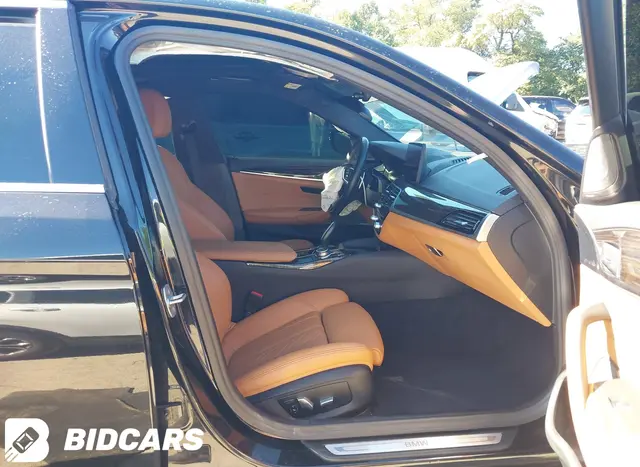 2022 BMW 5 Series, VIN WBA53BH07NCJ86006 - photo 6